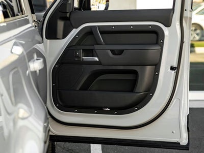 2026 Land Rover Defender 110 X