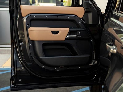 2026 Land Rover Defender 110 X