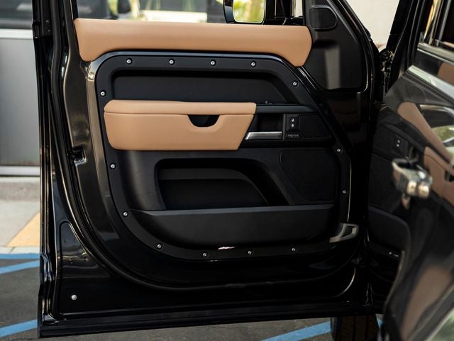 2026 Land Rover Defender 110 X