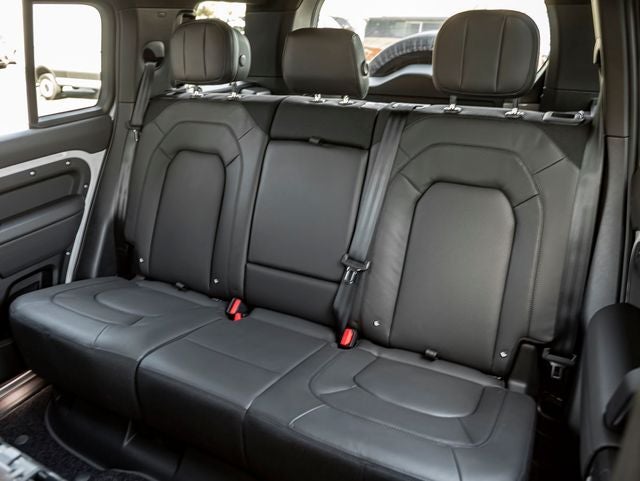 2026 Land Rover Defender 110 X