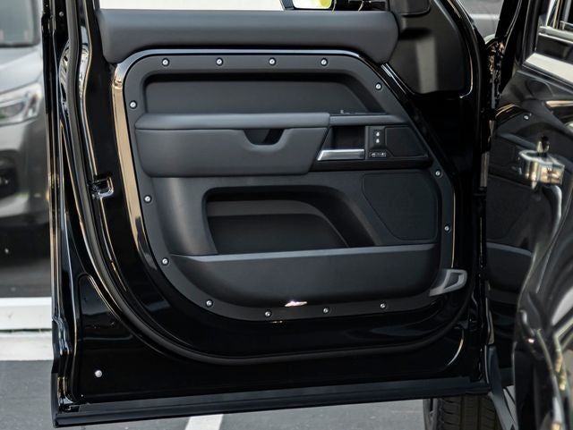 2026 Land Rover Defender 110 X