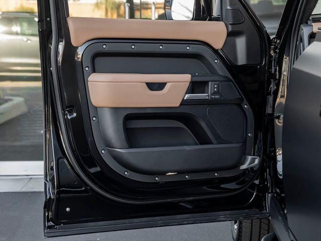 2026 Land Rover Defender 110 X