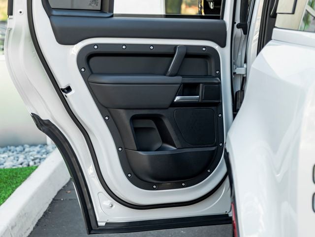 2026 Land Rover Defender 110 X