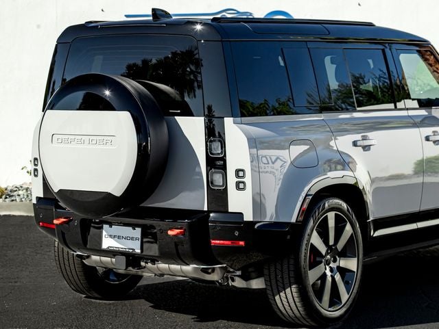 2026 Land Rover Defender 110 X