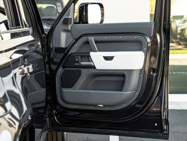 2026 Land Rover Defender 130 X