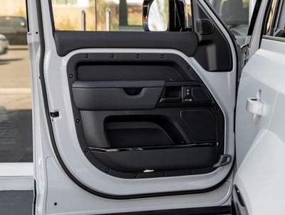 2026 Land Rover Defender 110 OCTA