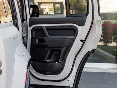 2026 Land Rover Defender 110 OCTA