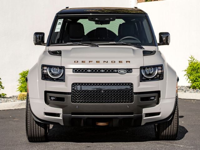 2026 Land Rover Defender 110 OCTA