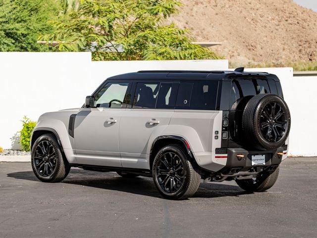 2026 Land Rover Defender 110 OCTA