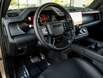 2025 Land Rover Defender 110 OCTA