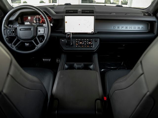 2025 Land Rover Defender 110 OCTA