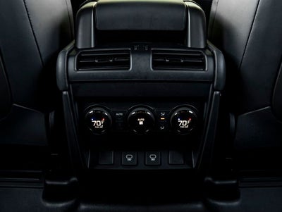 2025 Land Rover Defender 110 OCTA