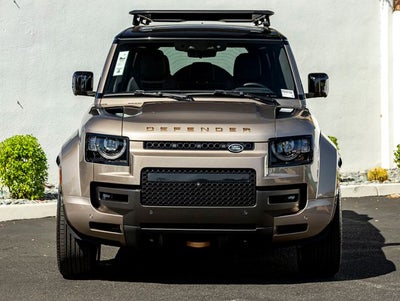 2025 Land Rover Defender 110 OCTA