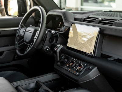 2025 Land Rover Defender 110 OCTA