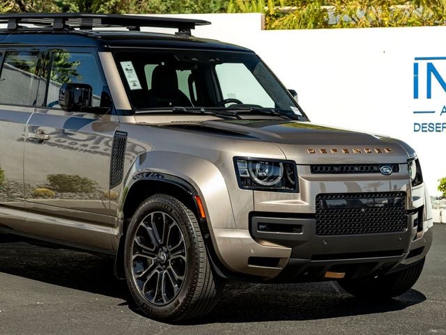 2025 Land Rover Defender 110 OCTA