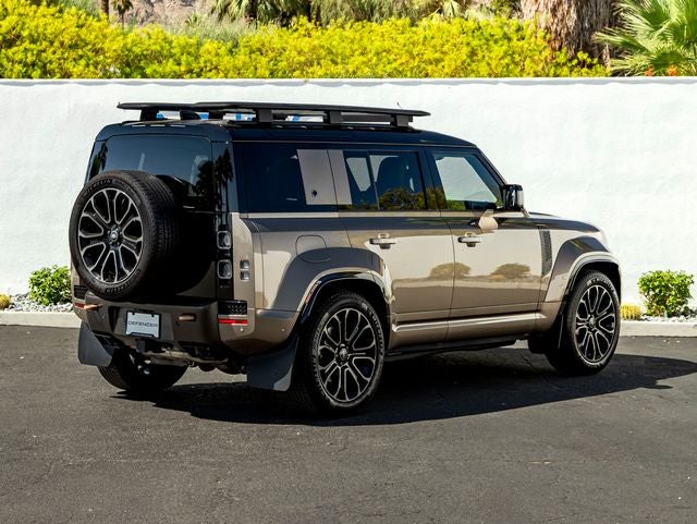 2025 Land Rover Defender 110 OCTA