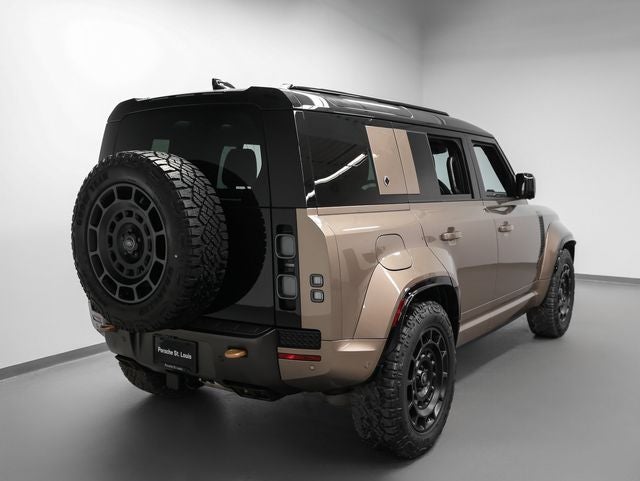 2025 Land Rover Defender 110 V8