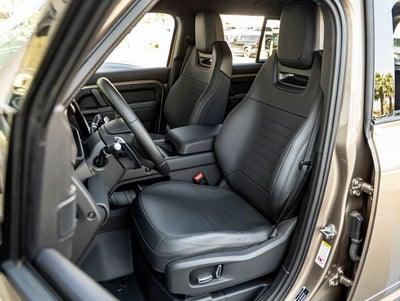 2025 Land Rover Defender 110 V8