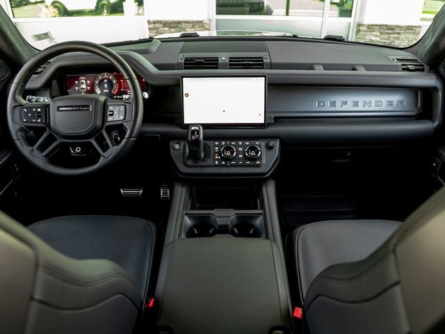 2025 Land Rover Defender 110 V8