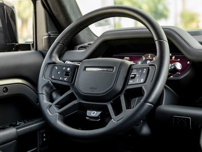 2025 Land Rover Defender 110 V8
