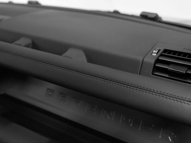 2025 Land Rover Defender 110 V8