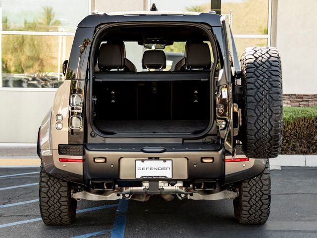 2025 Land Rover Defender 110 V8