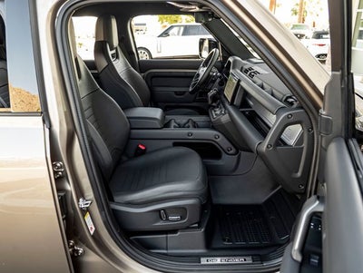 2025 Land Rover Defender 110 V8