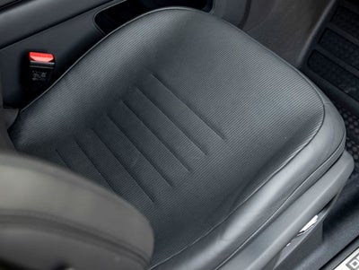 2025 Land Rover Defender 110 V8