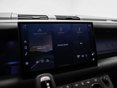 2025 Land Rover Defender 110 V8