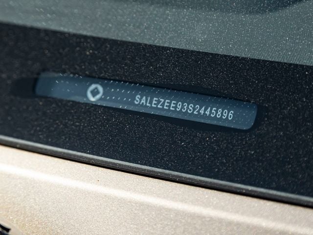 2025 Land Rover Defender 110 V8