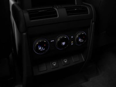 2025 Land Rover Defender 110 V8