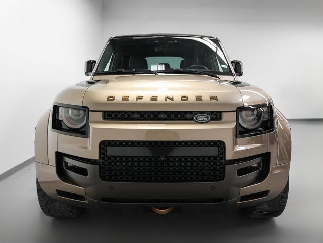 2025 Land Rover Defender 110 V8
