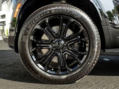 2026 Land Rover Defender 110 OCTA Black