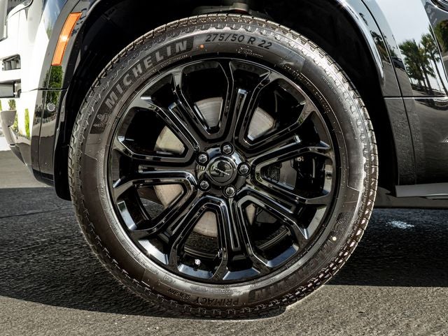 2026 Land Rover Defender 110 OCTA Black