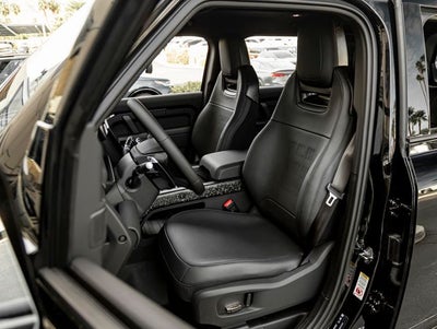 2026 Land Rover Defender 110 OCTA Black