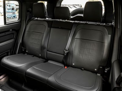 2026 Land Rover Defender 110 OCTA Black