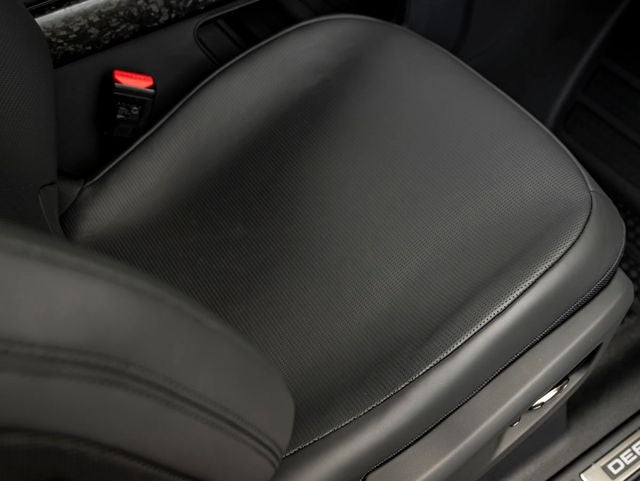 2026 Land Rover Defender 110 OCTA Black