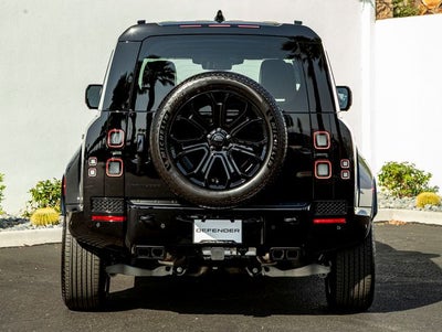 2026 Land Rover Defender 110 OCTA Black