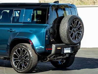 2026 Land Rover Defender 110 OCTA