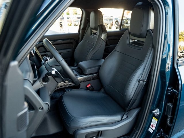 2026 Land Rover Defender 110 OCTA