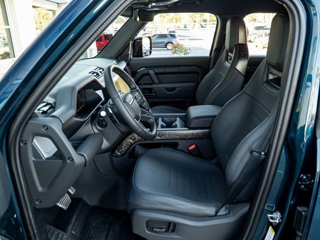 2026 Land Rover Defender 110 OCTA