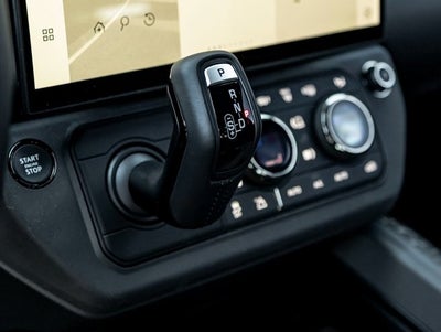 2026 Land Rover Defender 110 OCTA