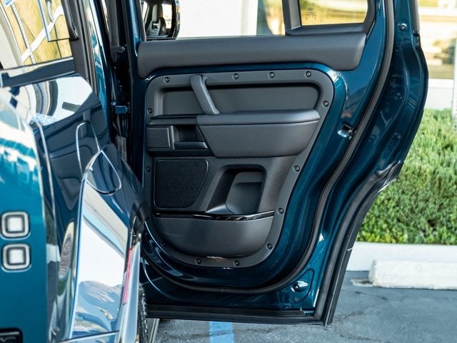 2026 Land Rover Defender 110 OCTA