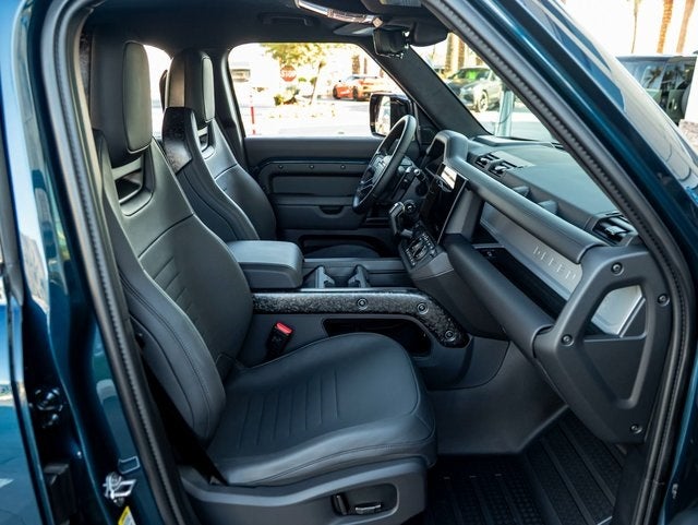 2026 Land Rover Defender 110 OCTA