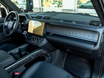 2026 Land Rover Defender 110 OCTA