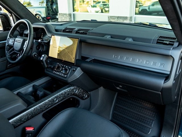 2026 Land Rover Defender 110 OCTA