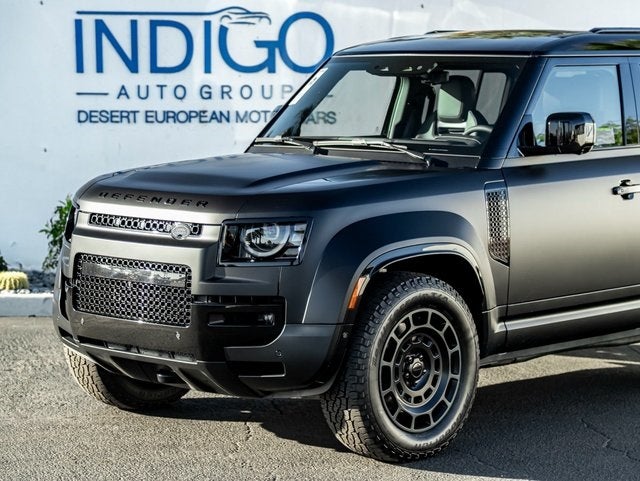 2026 Land Rover Defender 110 OCTA Black Edition OCTA