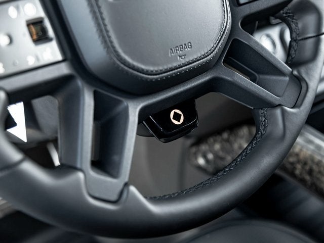 2026 Land Rover Defender 110 OCTA Black Edition OCTA