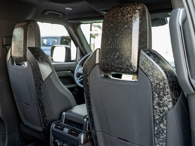 2026 Land Rover Defender 110 OCTA Black Edition OCTA