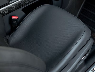 2026 Land Rover Defender 110 OCTA Black Edition OCTA